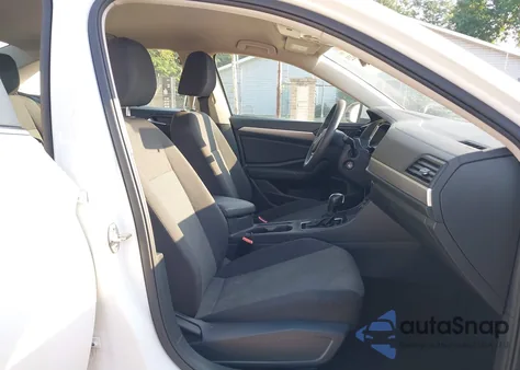 2021 Volkswagen Jetta S/Se/R-Line z USA, uszkodzony, nr VIN 3VWC57BU8MM044772